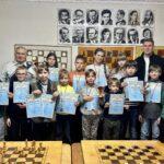 ЧЕМПІОНАТИ З ШАХІВ І ШАШОК